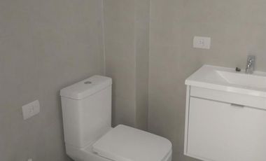 A estrenar Departamento 1 ambiente divisible. Cochera. - Florida Mitre/Este