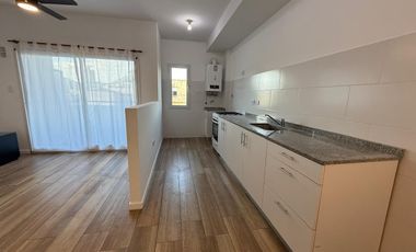 Departamento 2 amb en alquiler c/cochera