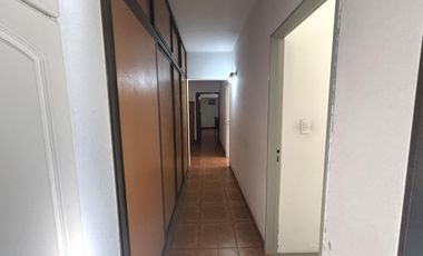 DEPARTAMENTO EN VENTA EN BECCAR 4 AMBIENTES BALCON COCHERA