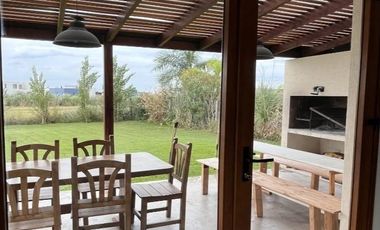 Casa en venta en San Sebastián – 4 ambientes, suite, home office y amenities