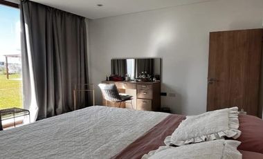 Casa en venta en San Sebastián – 4 ambientes, suite, home office y amenities