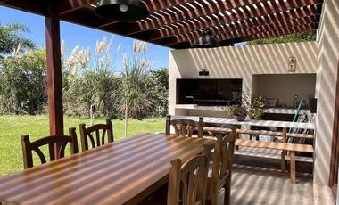 Casa en venta en San Sebastián – 4 ambientes, suite, home office y amenities