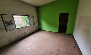 En Venta! Interesante Casa - Quinta en La Reja - Con Parque y Departamento a Refaccionar en el Fondo