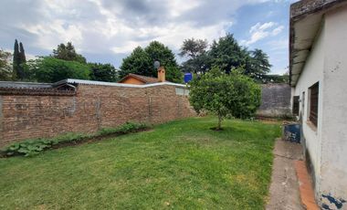 En Venta! Interesante Casa - Quinta en La Reja - Con Parque y Departamento a Refaccionar en el Fondo