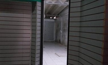 Alquiler  Local en  Ramos Mejia  Buen Estado a Mts. de Av. Rivadavia y Av. de Mayo