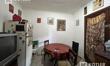 Consulte apto crédito - 2 dormitorios, cochera y jardin