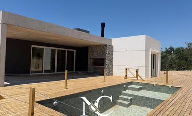 Casa en venta en Costa Esmeralda a estrenar
