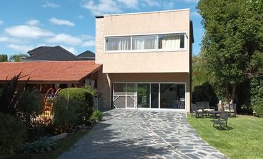 Casa en  VENTA EN EL COUNTRY EL PARAISO HIPICO & GOLF