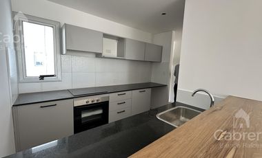 Venta de Departamento de dos dormitorios y cochera en La Plata.