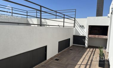 Venta de Departamento de dos dormitorios y cochera en La Plata.
