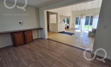 Casa en venta en Barrio Bermudas - Pilar