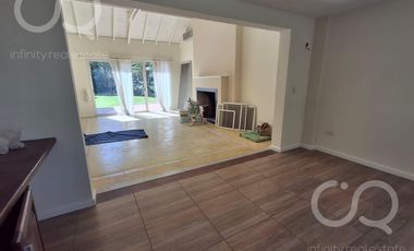 Casa en venta en Barrio Bermudas - Pilar