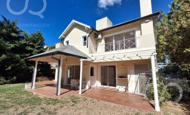 Casa en venta en Barrio Bermudas - Pilar