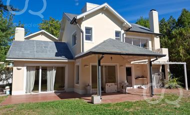 Casa en venta en Barrio Bermudas - Pilar