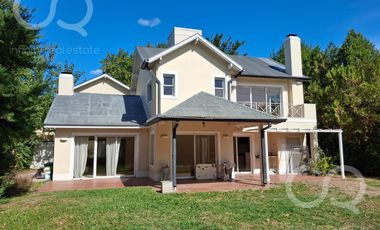 Casa en venta en Barrio Bermudas - Pilar