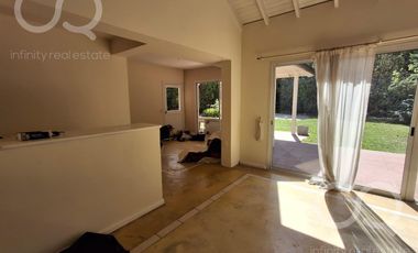 Casa en venta en Barrio Bermudas - Pilar