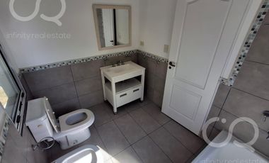 Casa en venta en Barrio Bermudas - Pilar