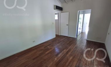 Casa en venta en Barrio Bermudas - Pilar