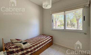Venta casa de 5 dormitorios y amplio parque en Haras del Sur I, La Plata