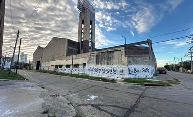 Deposito en venta - 9315 m2 - Próximos a Autopista Bs As - La Plata