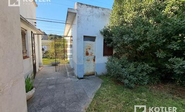Gran lote de 13x32 con propiedad a demoler o refaccionar