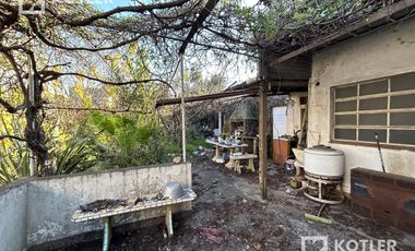 Gran lote de 13x32 con propiedad a demoler o refaccionar