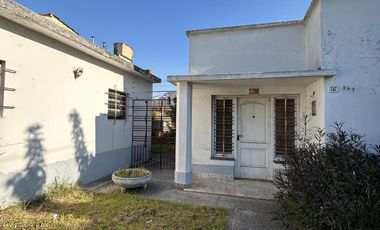 Gran lote de 13x32 con propiedad a demoler o refaccionar