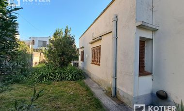 Gran lote de 13x32 con propiedad a demoler o refaccionar