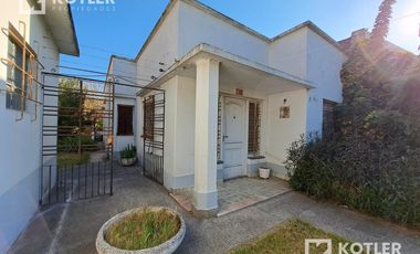 Gran lote de 13x32 con propiedad a demoler o refaccionar