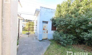 Gran lote de 13x32 con propiedad a demoler o refaccionar
