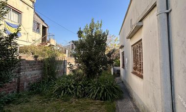 Gran lote de 13x32 con propiedad a demoler o refaccionar