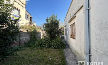 Gran lote de 13x32 con propiedad a demoler o refaccionar