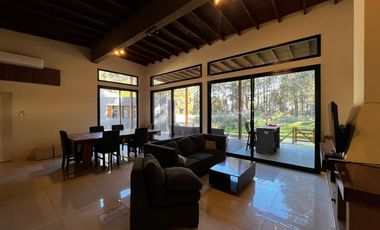 Casa en Venta Costa Esmeralda Barrio Senderos, 3 Dormitorios 150m² Pileta Amoblada USD 250.000