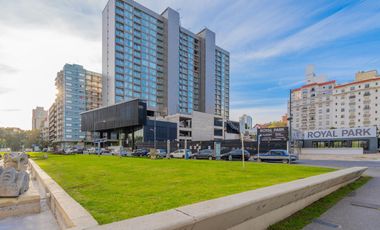Venta departamento de 3 ambientes con cochera a estrenar, Royal Park, zona La Perla