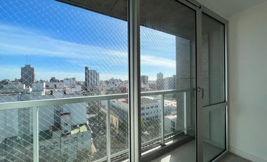 Venta departamento de 3 ambientes con cochera a estrenar, Royal Park, zona La Perla