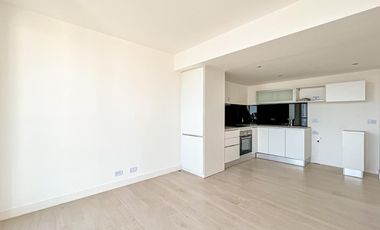 Venta departamento de 3 ambientes con cochera a estrenar, Royal Park, zona La Perla