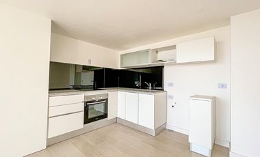 Venta departamento de 3 ambientes con cochera a estrenar, Royal Park, zona La Perla