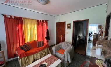 OPORTUNIDAD - CERCA DEL MERCADO CENTRAL - CON GALPON INDEPENDIENTE - COCHERA