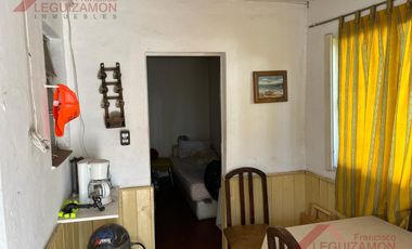 OPORTUNIDAD - CERCA DEL MERCADO CENTRAL - CON GALPON INDEPENDIENTE - COCHERA