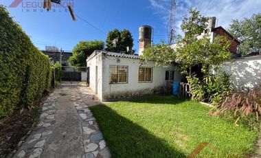 OPORTUNIDAD - CERCA DEL MERCADO CENTRAL - CON GALPON INDEPENDIENTE - COCHERA