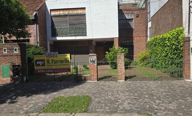 Propiedad única con dos PH y gran potencial — Ideal inversión o refacción total- En Venta