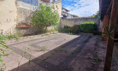 Propiedad única con dos PH y gran potencial — Ideal inversión o refacción total- En Venta
