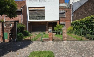Propiedad única con dos PH y gran potencial — Ideal inversión o refacción total- En Venta