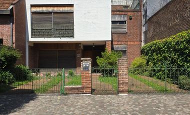 Propiedad única con dos PH y gran potencial — Ideal inversión o refacción total- En Venta