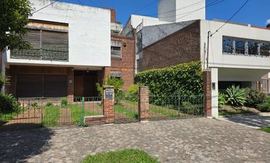 Propiedad única con dos PH y gran potencial — Ideal inversión o refacción total- En Venta