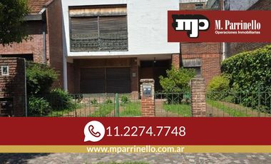 Propiedad única con dos PH y gran potencial — Ideal inversión o refacción total- En Venta