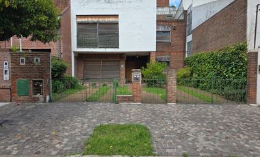 Propiedad única con dos PH y gran potencial — Ideal inversión o refacción total- En Venta