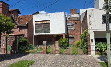 Propiedad única con dos PH y gran potencial — Ideal inversión o refacción total- En Venta