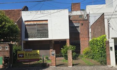 Propiedad única con dos PH y gran potencial — Ideal inversión o refacción total- En Venta