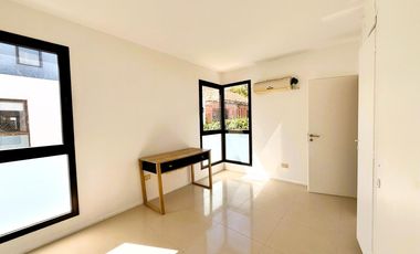 Triplex en Santa Maria de Oro al 3500 OLIVOS
